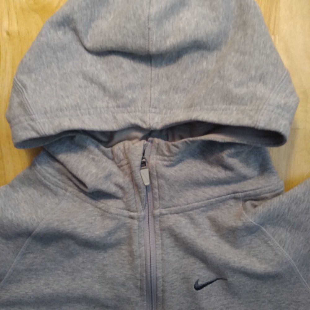 Nike Dri Fit Small Swoosh Zipper Hoodie Sweatshirt